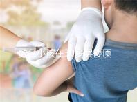 數名小孩在30多層樓頂追逐打鬧，怪父母安全教育沒做好